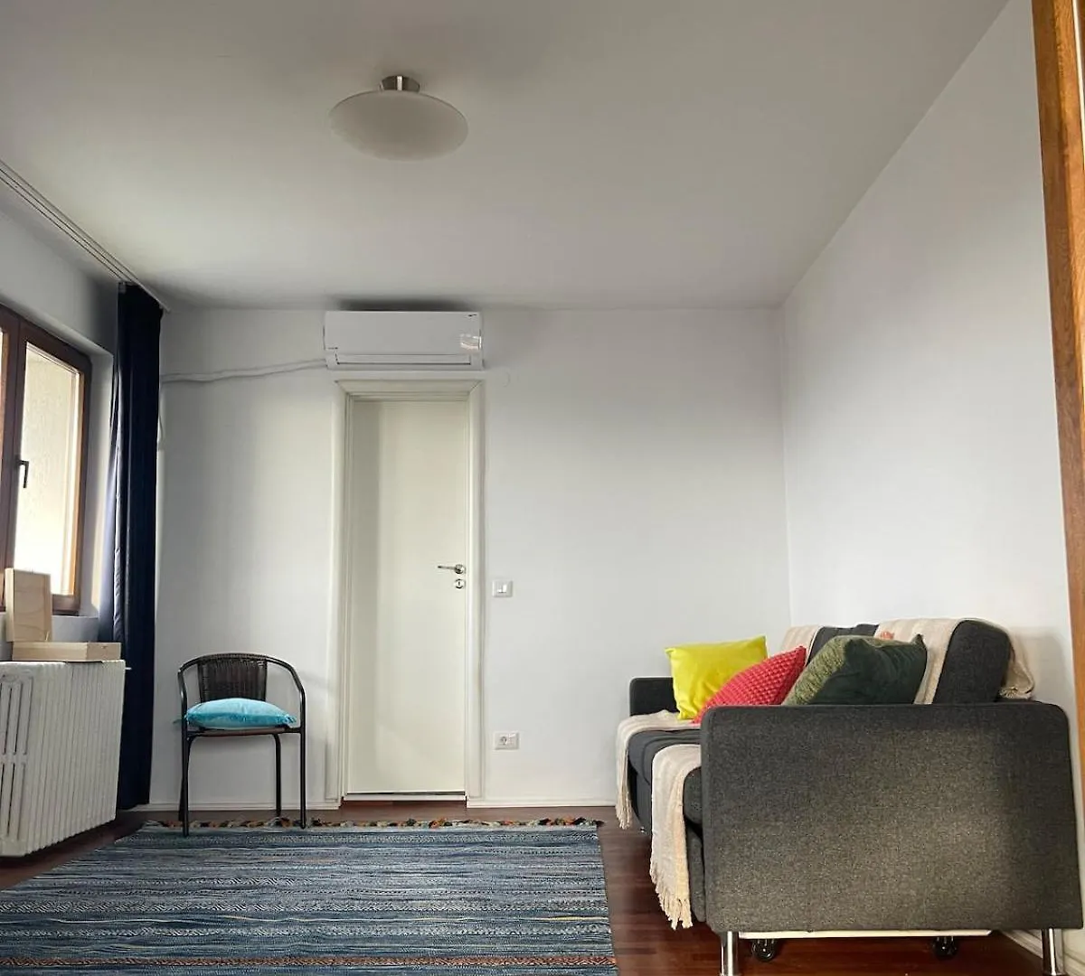 Panoramic Apartment Near Cismigiu Bucharest Romania
